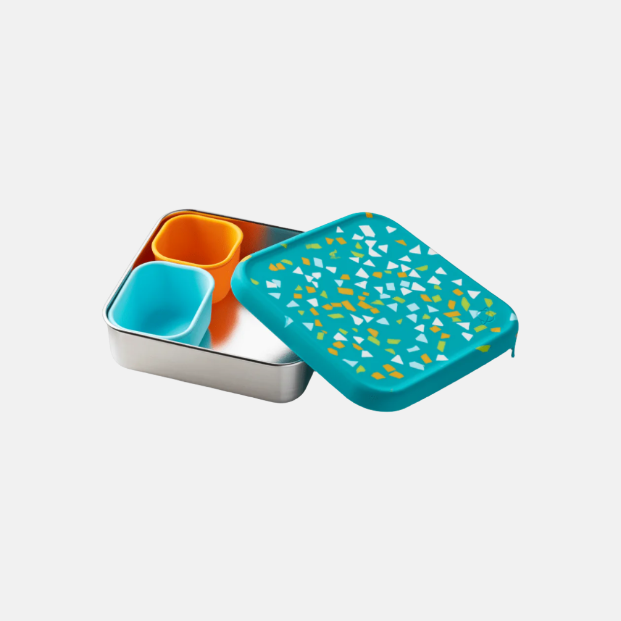 color::Lagoon Terrazzo | open and empty view of Lagoon trailblazer featuring included blue and orange snack pods.